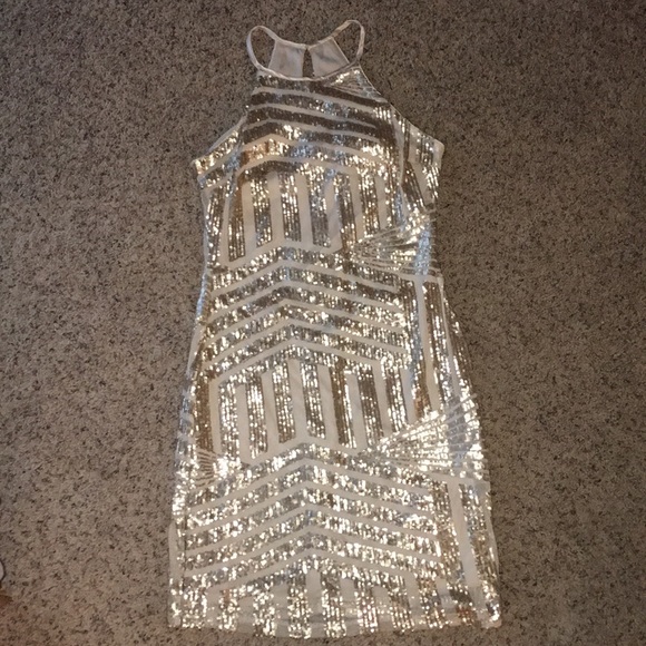 Formal Dress - Picture 1 of 4